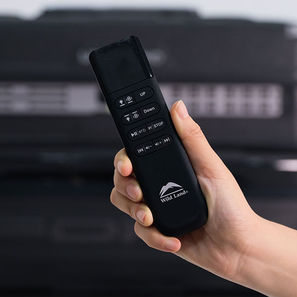 Fernbedienung. Steuert alle Funktionen wie Auf- und Abbau, Beleuchtung sowie Musikwiedergabe - Alternative zur Smartphone-App.